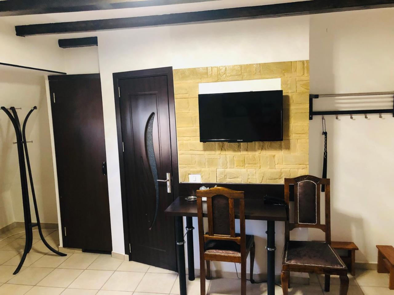 塔克酒店 布加勒斯特 外观 照片